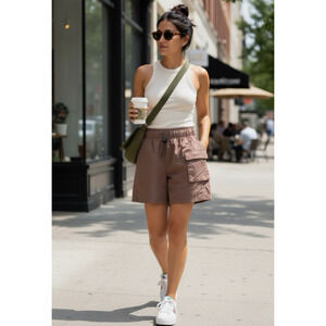 Nike Women's Loose Fit High Rise Cargo Adjustable Fit Shorts XS NWT